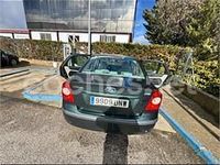 Usado Ford Focus Trend 109 CV (80 kW) 2005 Verde Berlina