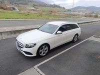 Usado Mercedes E220 194 CV (142 kW) 2017 Blanco Familiar