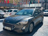 Begagnad Ford Focus Trend 120 HK (88 kW) 2019 Grå Kombi