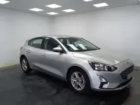 Usado Ford Focus Trend 125 CV (91 kW) 2021 Gris / plata Berlina