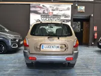 Usado Hyundai Santa Fe GLS 112 CV (82 kW) 2002 Marrón SUV