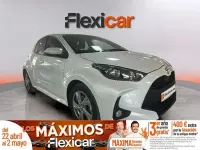 Usado Toyota Yaris Hybrid Active 116 CV (85 kW) 2024 Blanco