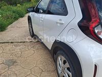 Usado Toyota Aygo X Play 72 CV (52 kW) 2022 Blanco SUV