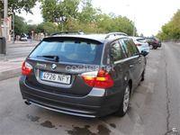 Usado BMW 318 129 CV (94 kW) 2008 Gris / plata Familiar