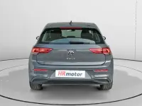 Usado VW Golf VIII Life 110 CV (80 kW) 2024 Gris / plata Berlina