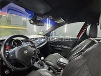 Usado Alfa Romeo Giulietta 170 CV (125 kW) 2011 Rojo Berlina