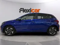 Usado Hyundai i20 100 CV (73 kW) 2022 Azul Utilitario