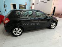 Usado Kia Ceed Active 126 CV (92 kW) 2010 Negro Utilitario