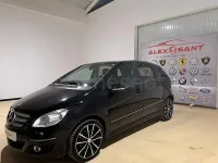 Usado Mercedes B200 136 CV (100 kW) 2012 Negro Monovolumen
