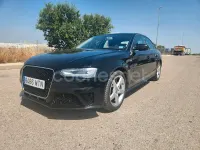 Usado Audi A4 120 CV (88 kW) 2013 Negro Berlina