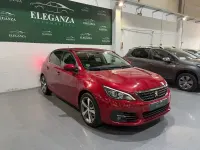 Usado Peugeot 308 Active 130 CV (95 kW) 2018 Granate Berlina