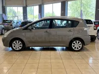Usado Toyota Corolla Verso Sol 129 CV (94 kW) 2005 Beige Monovolumen