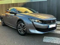 Usado Peugeot 508 Active 131 CV (96 kW) 2021 Gris / plata Berlina
