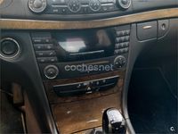 Usado Mercedes E270 Classic 170 CV (125 kW) 2003 Negro Berlina