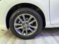 Usado Toyota Yaris Active 99 CV (72 kW) 2016 Blanco Utilitario