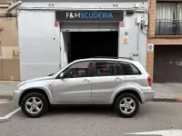 Usado Toyota RAV4 Sol 150 CV (110 kW) 2002 Gris / plata SUV