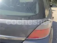 Usado Opel Astra Edition 100 CV (73 kW) 2004 Gris / plata Berlina