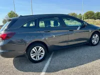 Usado Opel Astra Excellence 136 CV (100 kW) 2016 Negro Familiar