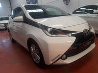Usado Toyota Aygo X-play 72 CV (52 kW) 2018 Blanco Utilitario
