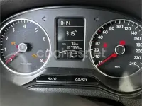 Usado VW Polo Advance 90 CV (66 kW) 2014 Gris / plata Berlina