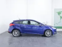 Usado Ford Focus Trend 100 CV (73 kW) 2018 Azul Berlina