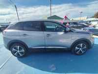 Usado Peugeot 3008 Allure 130 CV (95 kW) 2021 Gris / plata SUV