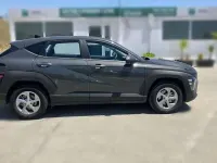 Usado Hyundai Kona 141 CV (103 kW) 2024 Gris SUV