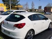 Usado Opel Astra Sportive 110 CV (80 kW) 2012 Blanco Utilitario