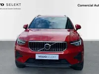 Usado Volvo XC40 Core 211 CV (155 kW) 2024 Rojo SUV