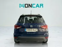 Usado Seat Arona Ecomotive 115 CV (84 kW) 2018 Azul SUV