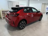 Nuevo Opel Corsa 100 CV (73 kW) 2026 Rojo Berlina