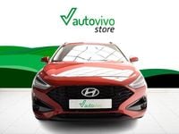 Nuevo Hyundai i30 100 CV (73 kW) 2025 Rojo Familiar