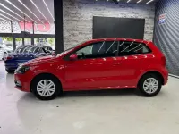 Usado VW Polo Edition 75 CV (55 kW) 2014 Rojo Utilitario