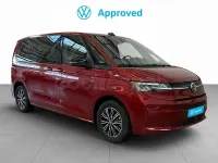 Usado VW Multivan Life 150 CV (110 kW) 2025 Rojo Monovolumen