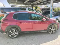 Usado Peugeot 2008 Allure 120 CV (88 kW) 2016 Rojo SUV