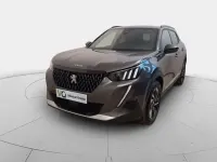 Usado Peugeot 2008 GT-line 131 CV (96 kW) 2023 Gris SUV