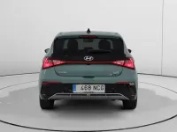 Usado Hyundai i20 101 CV (74 kW) 2025 Verde Utilitario