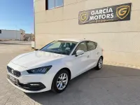 Usado Seat Leon Style 115 CV (84 kW) 2021 Blanco Berlina
