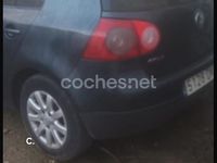 Usado VW Golf IV 110 CV (80 kW) 2005 Azul Berlina