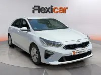 Usado Kia Ceed 115 CV (84 kW) 2019 Blanco Utilitario