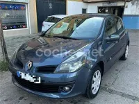 Usado Renault Clio II Authentique 70 CV (51 kW) 2006 Azul Berlina