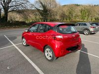 Usado Hyundai i10 67 CV (49 kW) 2022 Rojo Utilitario