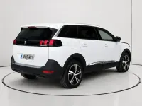 Używany Peugeot 5008 Allure 130 KM (95 kW) 2023 Biały SUV
