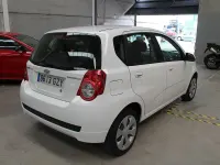 Usado Chevrolet Aveo LS 101 CV (74 kW) 2010 Blanco Berlina