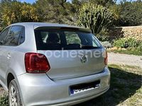 Usado VW Polo Advance 90 CV (66 kW) 2009 Gris / plata Utilitario