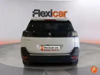 Usado Peugeot 5008 Allure 130 HP (95 kW) 2024 Branco SUV