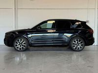 Usado VW Touareg R 462 CV (339 kW) 2022 Negro SUV