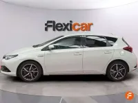 Usado Toyota Auris Hybrid Edition 136 CV (100 kW) 2018 Blanco Utilitario