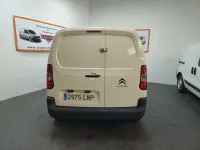 Usado Citroën Berlingo 102 CV (75 kW) 2021 Blanco Monovolumen