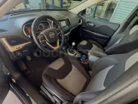 Usado Jeep Cherokee Limited 140 CV (102 kW) 2014 Negro SUV